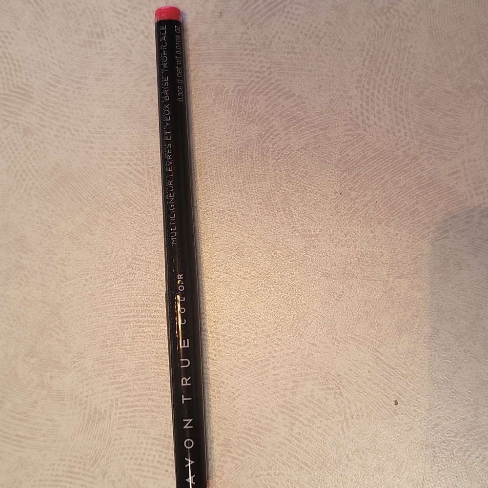 NEW Avon true color lip liner Strawberry parfait